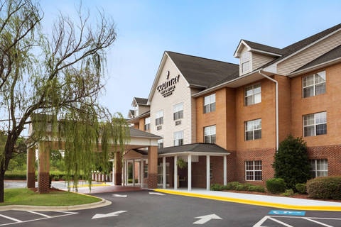 Hotel Exterior | Country, Charlotte NC Hotels
