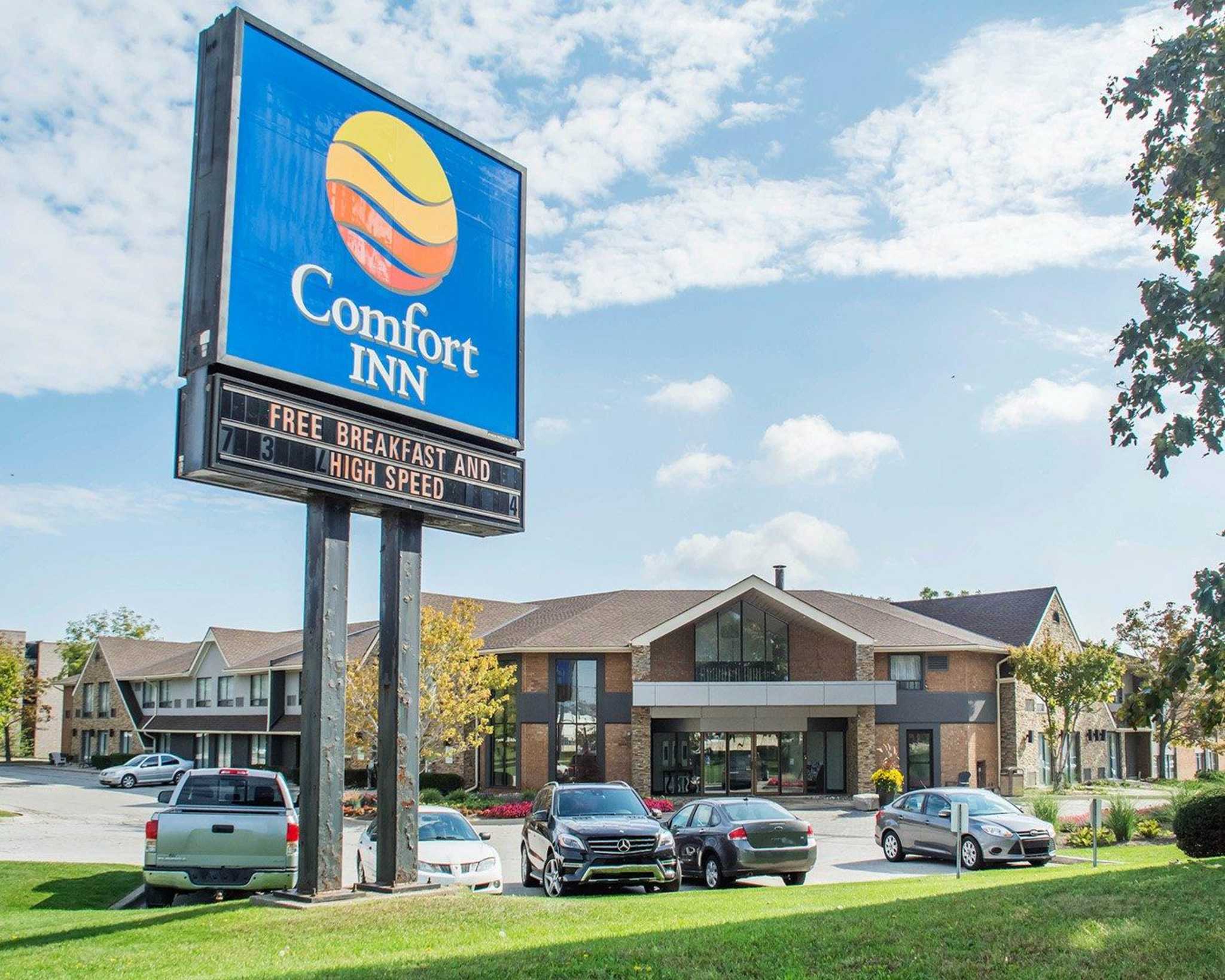 Comfort Inn Hotels in Oakville, ON by Choice Hotels