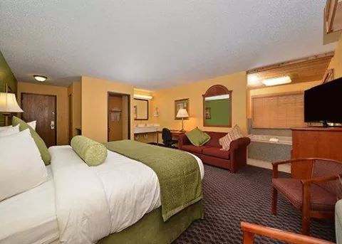 Quality Inn Suites Grinnell Ia Hotel - 