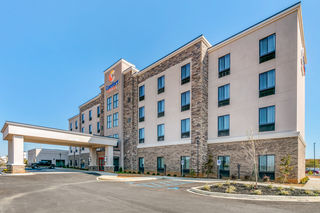 Comfort Suites Hotel in Tupelo, MS - Book Today!