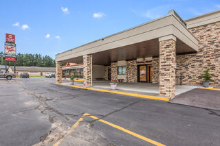 Clarion Hotels in Baraboo, WI by Choice Hotels